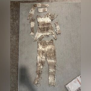 Girls size Medium 7-8 Mummy costume